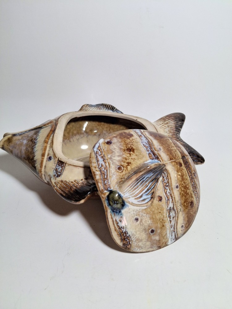 Art Pottery Lidded Fish Dish