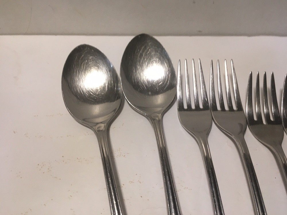 Reed & Barton Oxford Shell Stainless 17 Piece Flatware Set
