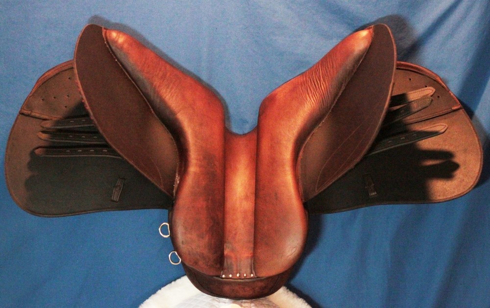 Pony Jumping Saddle Pegasus 15.5 inch