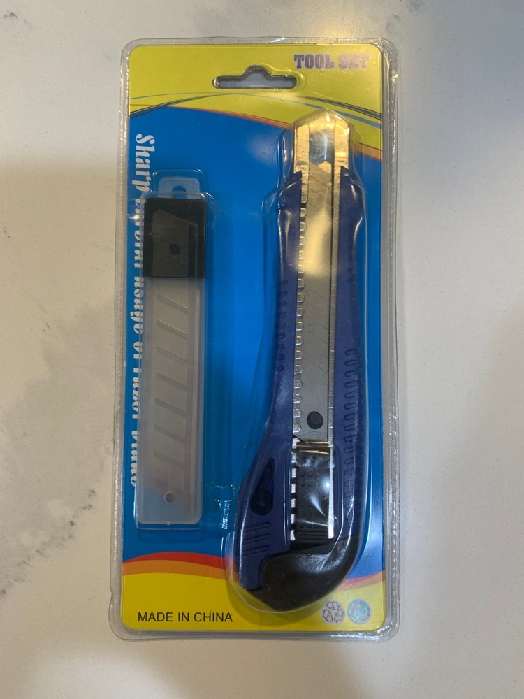 Tool Set 11438 Razor  w/ Replacement Razor Blade