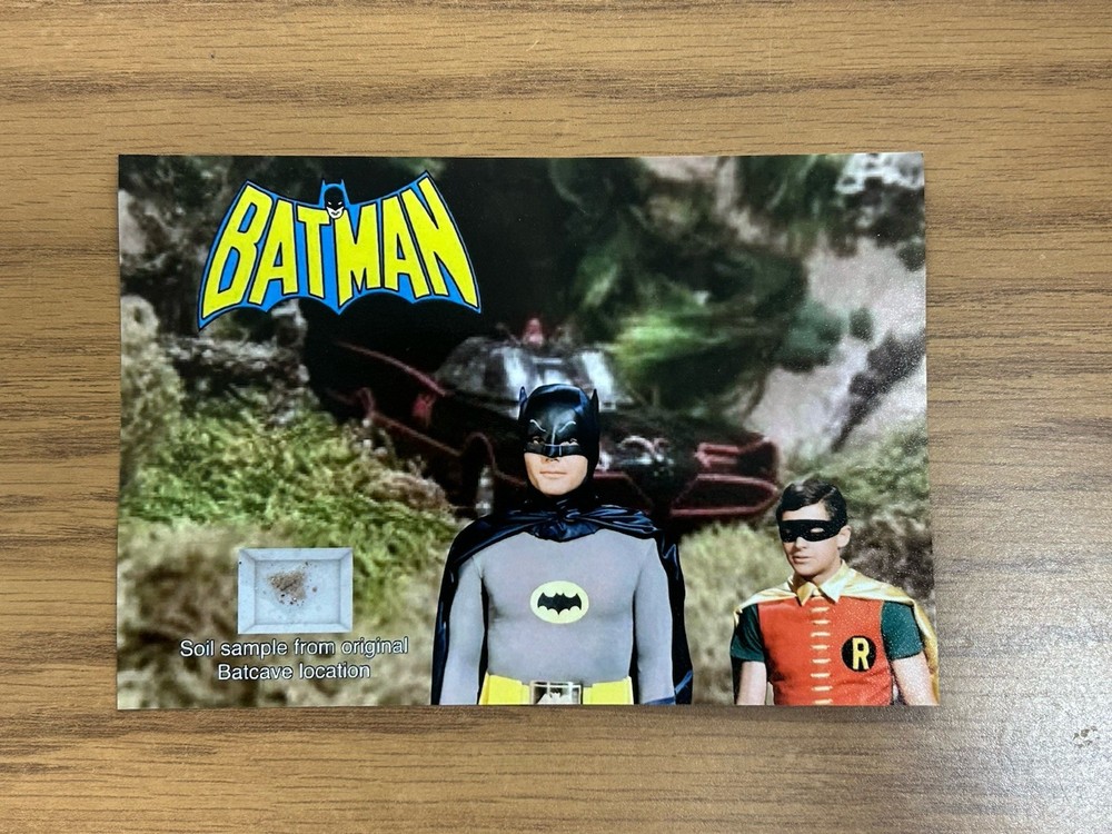 Batman Worn Authentic Soil Sample Batcave  Piece Relic Display Hollywood Bat