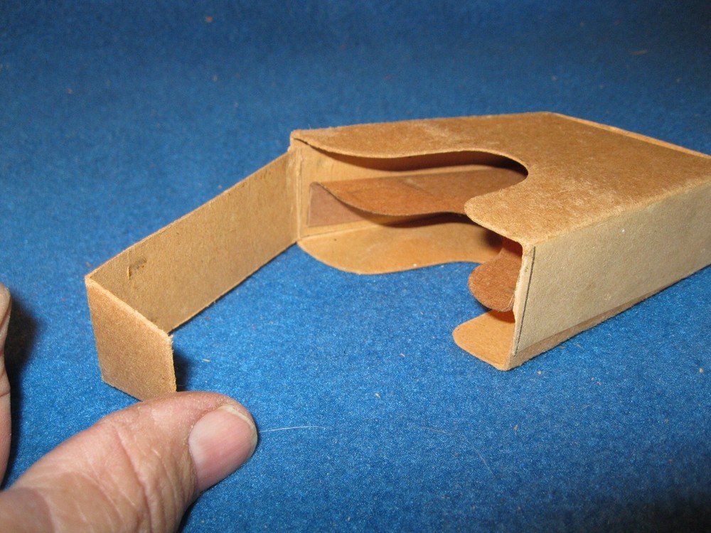 1938 German 8mm ammunition box with clips