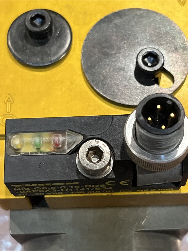 🇺🇸NEW PHD C4965 PNEUMATIC CLAMP WITH TURCK SENSOR