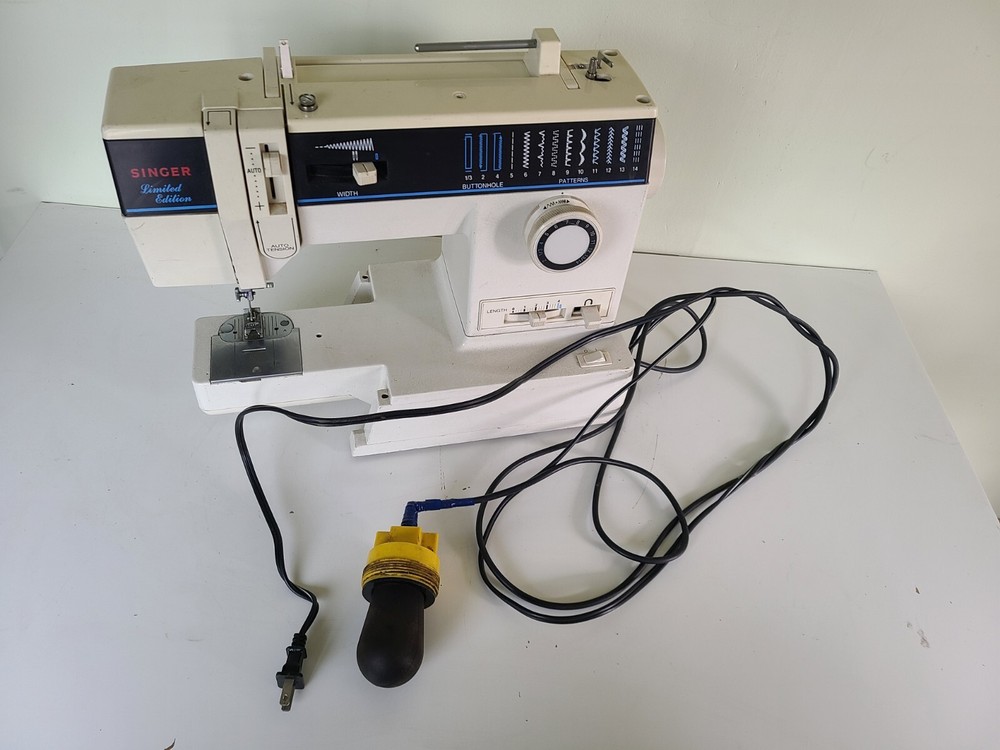Limited Edition Singer 7033 Sewing Machine With Custom Presser Handle Control