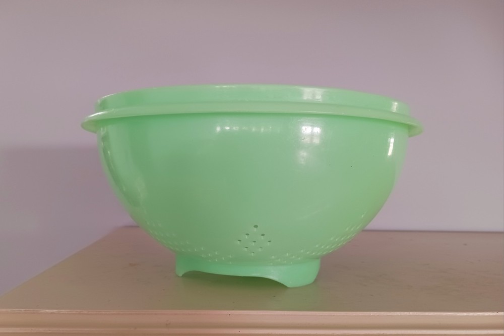 Tupperware 339 Drainer Colander Vintage Kitchen Strainer Jadeite Green Plastic
