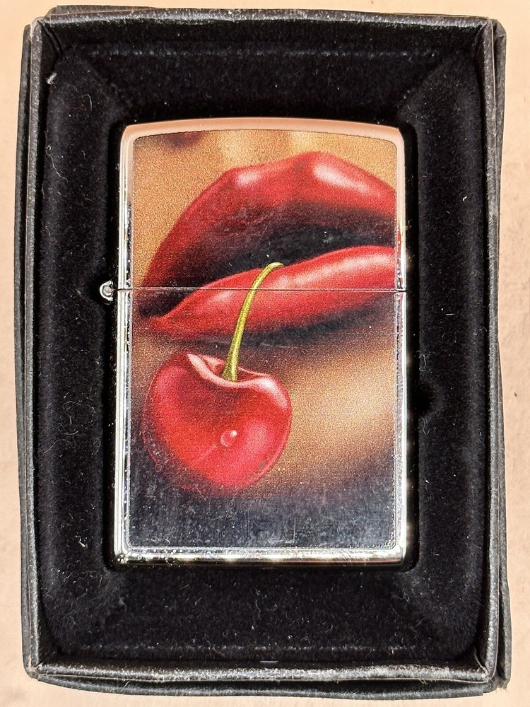 2015 Red Cherry Lips High Polish Chrome Zippo Lighter