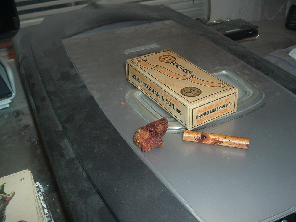 1900's Dockman Baltimore Candy Box with FULL contents