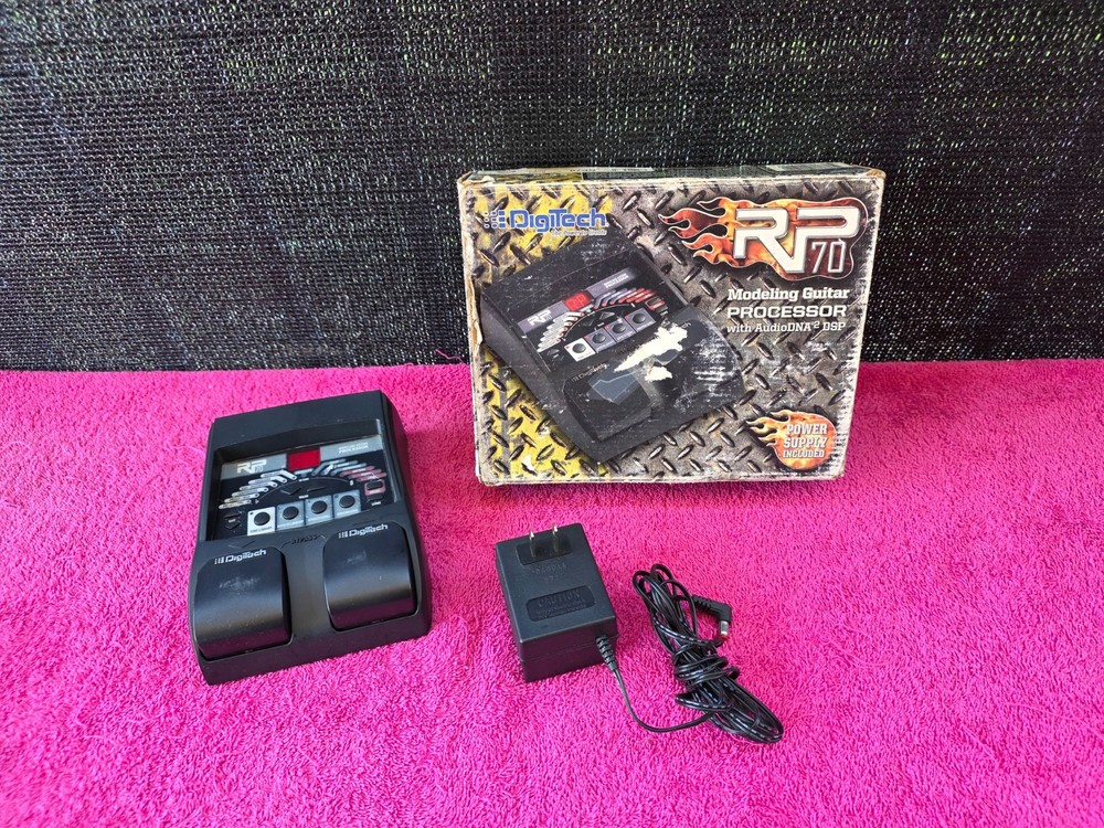 DigiTech RP70 Modeling Guitar Processor With AudioDNA 2 DSP