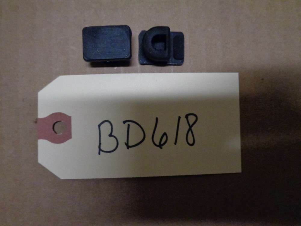 Whirlpool Microwave Rubber Seal  W11126543 - Quantity 2 - BD618