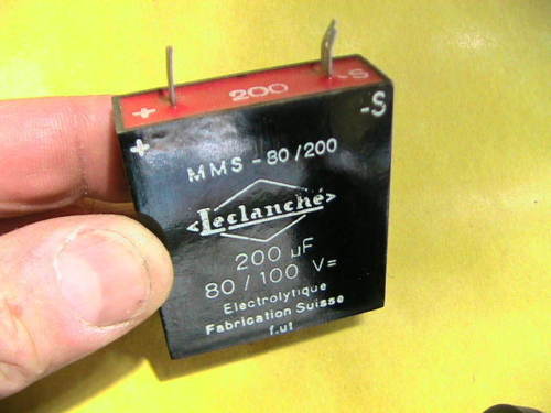 4x Special Capacitor 200uF 100V Rectangular Electrolyte 9877/B