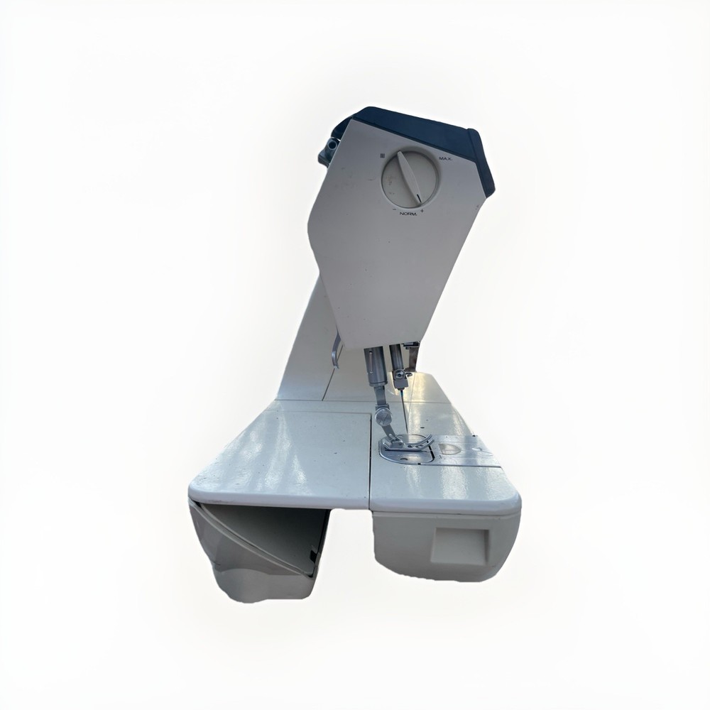 Singer Athena 2000 Sewing Machine Electronic Untested