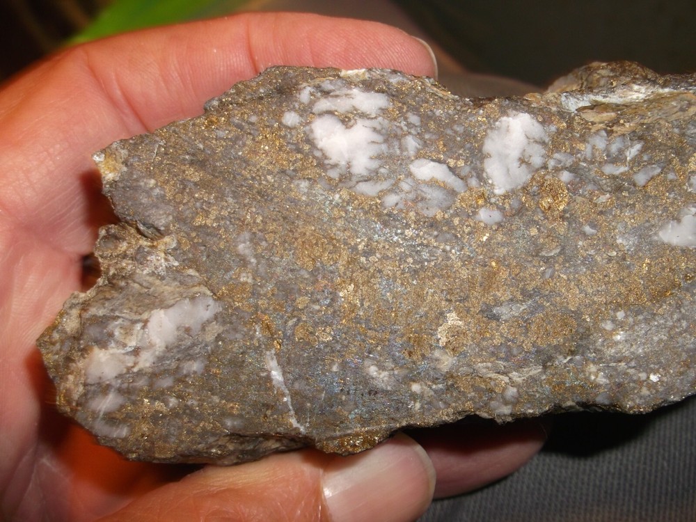 Gold, silver, copper, 345 grams samples ,ore high grade .