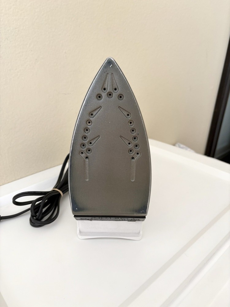 Black & Decker Quick ‘N Easy 380 Iron White 120V