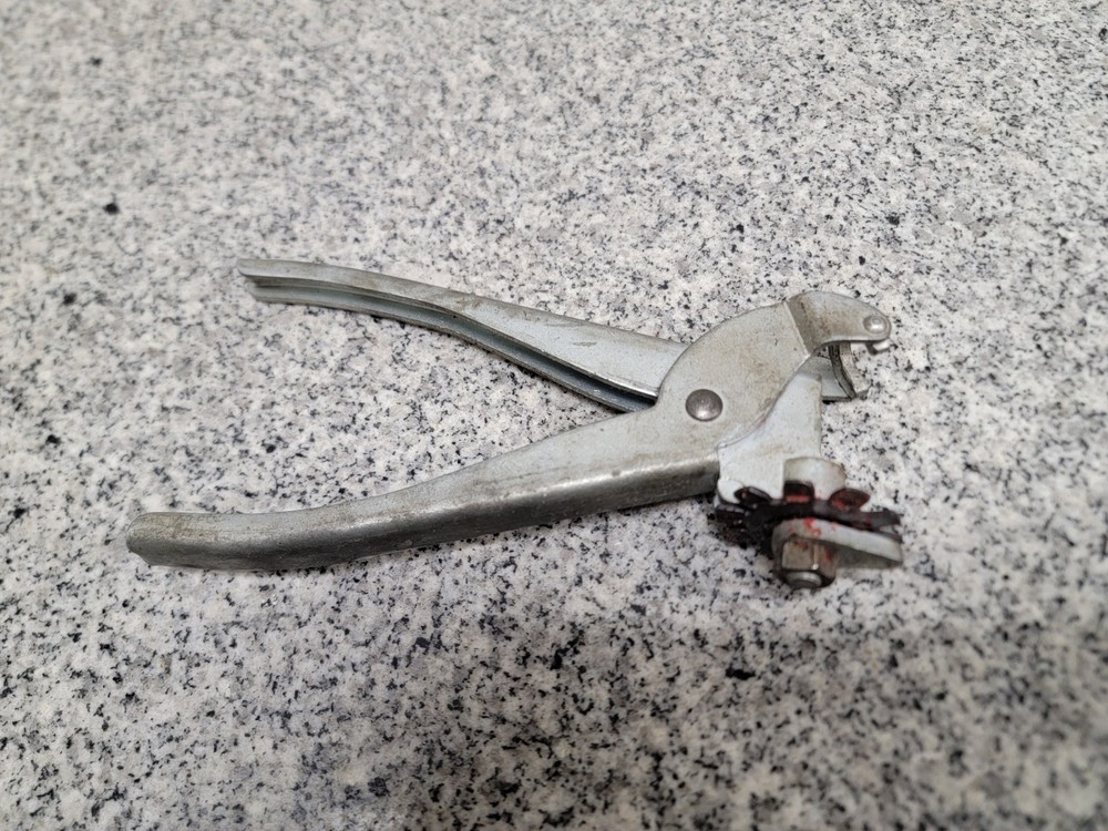 Vintage Snap On CF71 Spark Plug Gapping Tool Speed Gapper