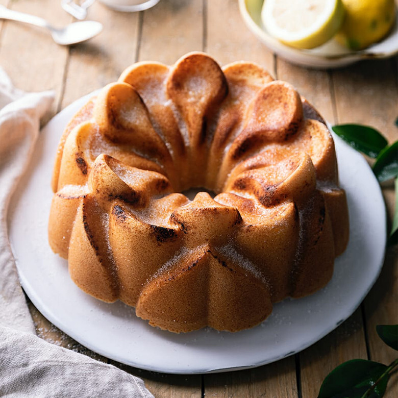 Nordic Ware Magnolia Bundt® Pan