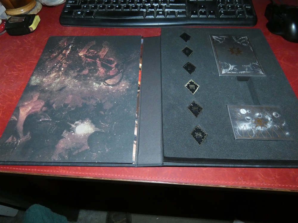 Warhammer 40k: Limited Edition Chaos Space Marine Codex Traitor's Hate
