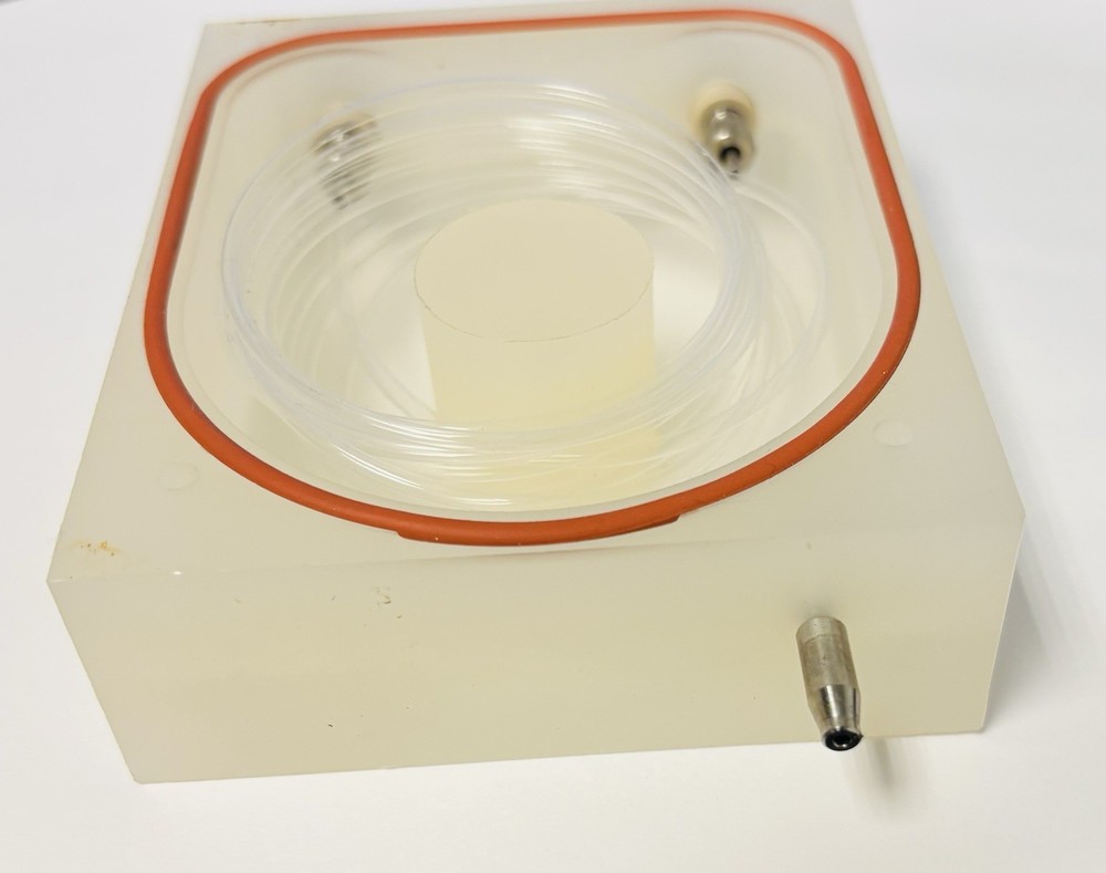 Sample Pre-heating or Cooling Manifold Cell