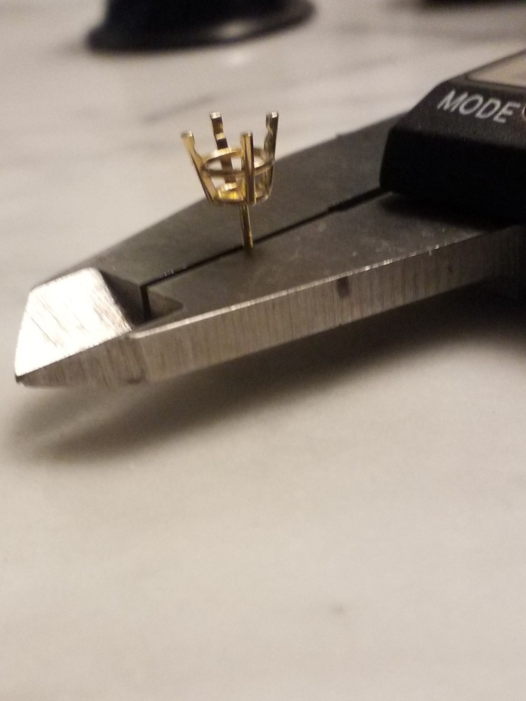 14k yellow four prong basket setting threaded post 6MM