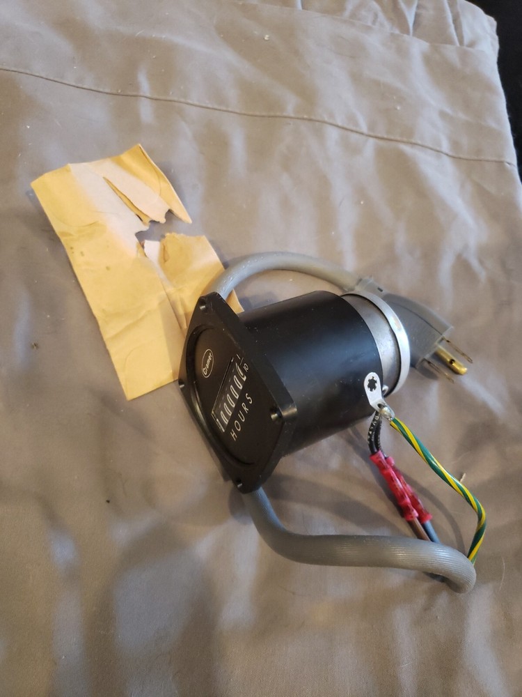 NEWCRAMER TYPE 117 ELAPSED TIME INDICATOR HOUR METER TO 1/10TH