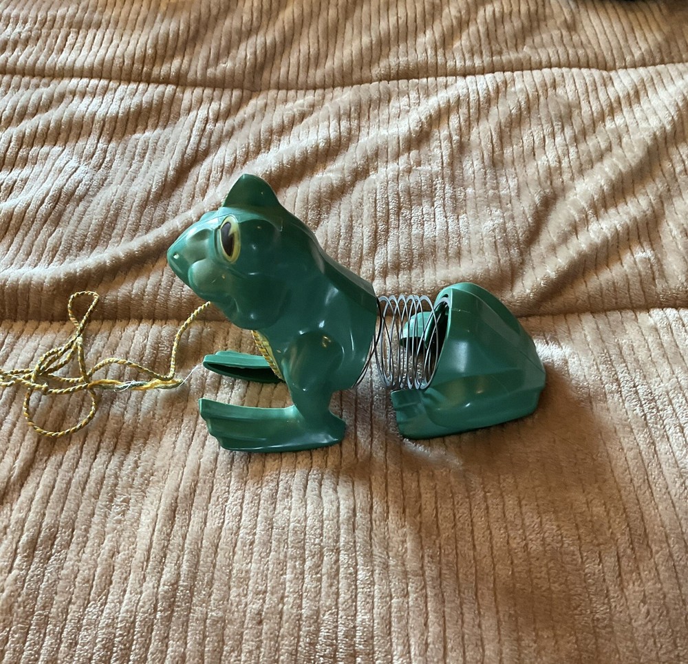 Vintage Slinky Frog Pull Toy