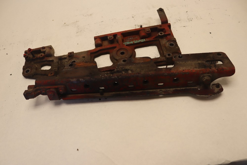 2013-2017 PETERBILT 579 PACCAR CUMMINS ISX15 ENGINE BRACKET SUPPORT MOUNT OEM