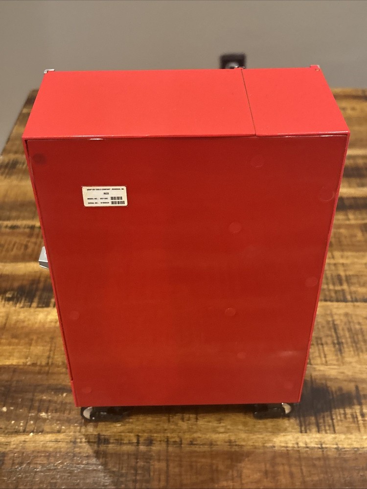 Snap-on Tools Die-cast Mini Toolbox KR7100C Comes With Original Box