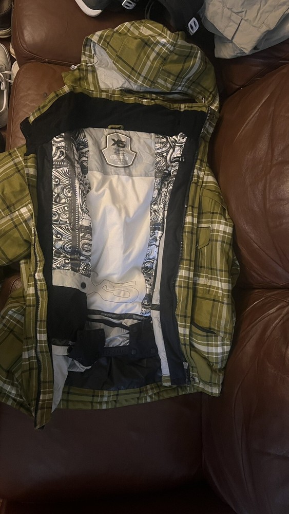 mens snowboard gear