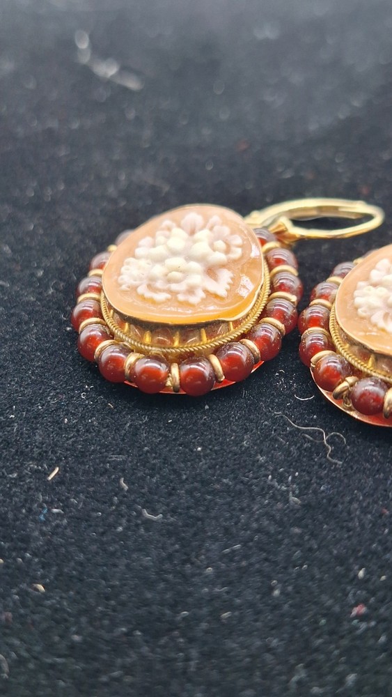 14k Gold Scrap Garnet Shell Cameo Earrings