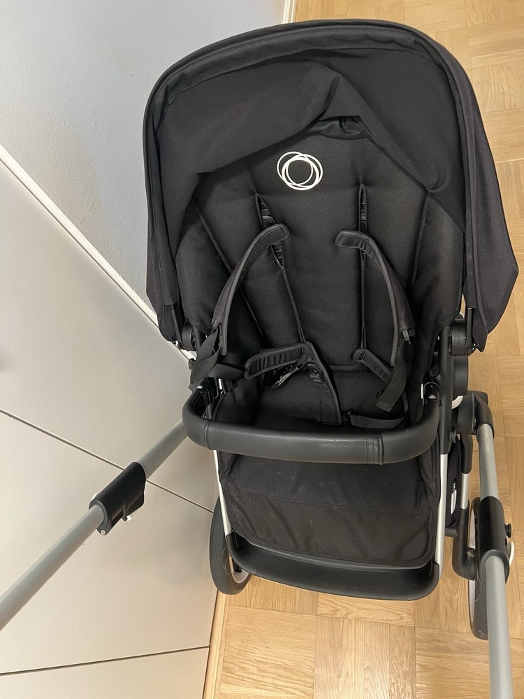 All Black Bugaboo Lynx - With Bassinet