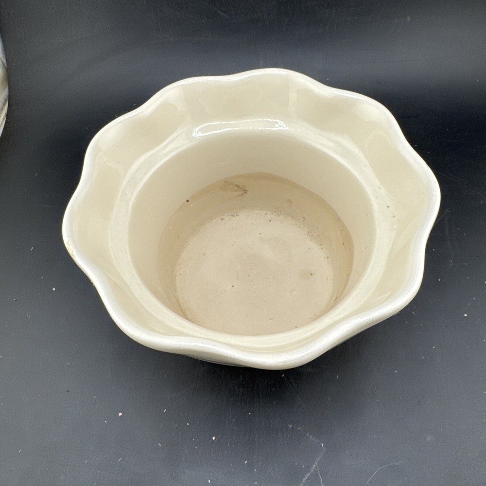 Ceramic Planter 6”wide 3” Tall 📦