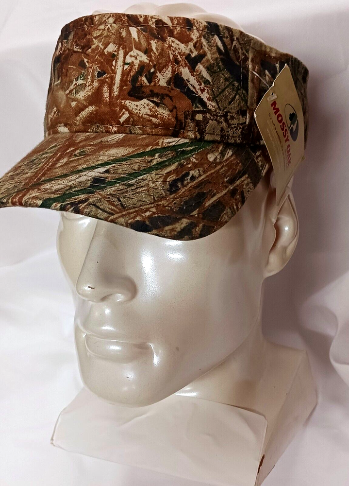 CAMOFLAUGE MOSSY OAK VISOR WITH ADJUSTABLE BACKING NWT