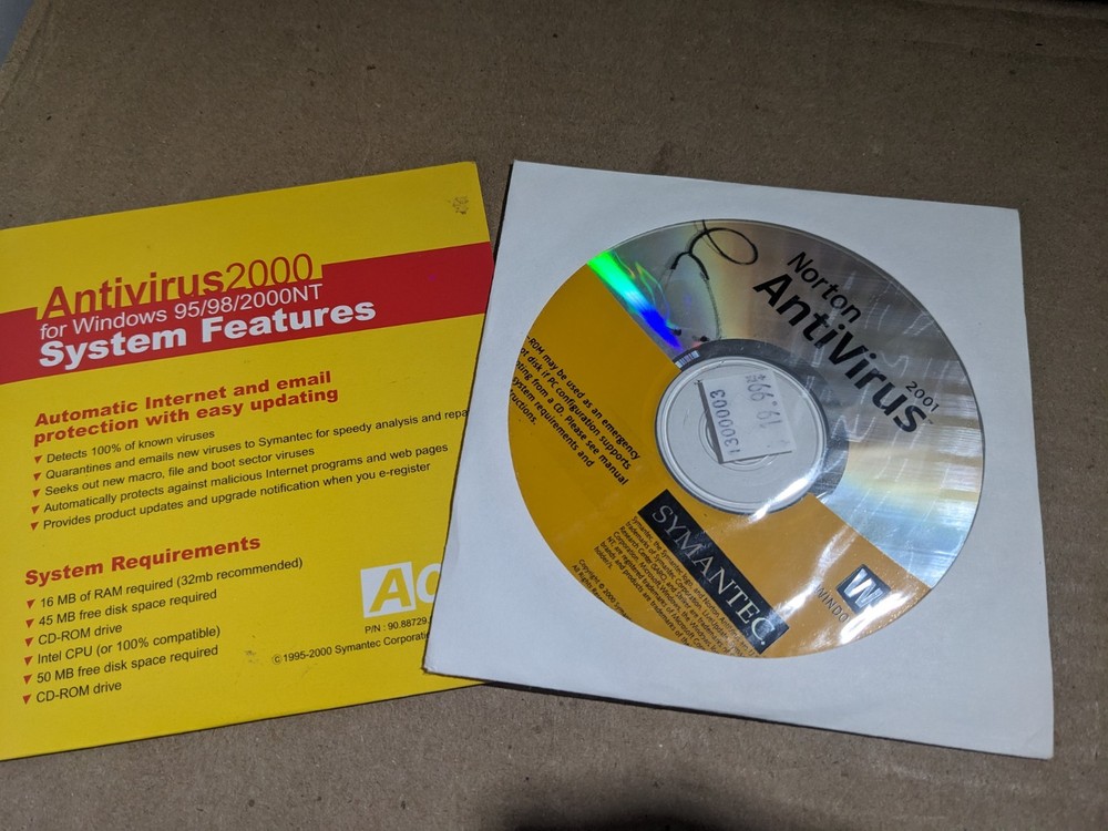 Vintage PC Software - Norton AntiVirus 2001 + Extra 2000