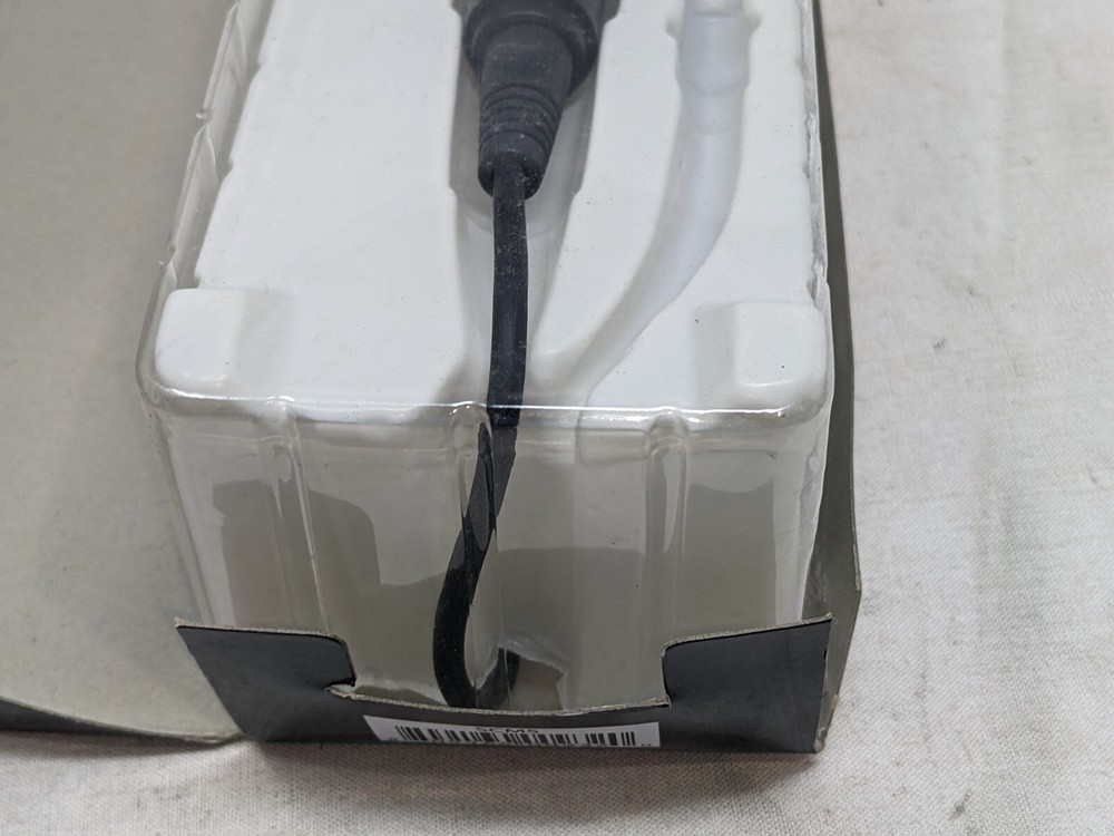 BRAND NEW! Samson Karaoke Dynamic Microphone M5 (85)