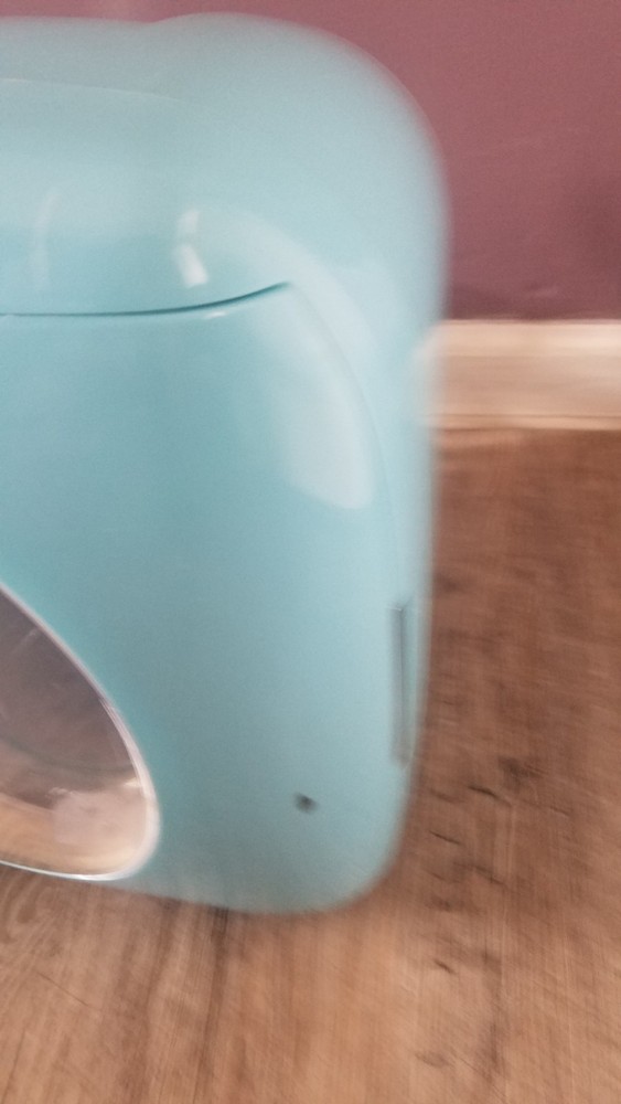 Frigidaire Portable Desktop Retro Refrigerator Model EFMIS462 Blue