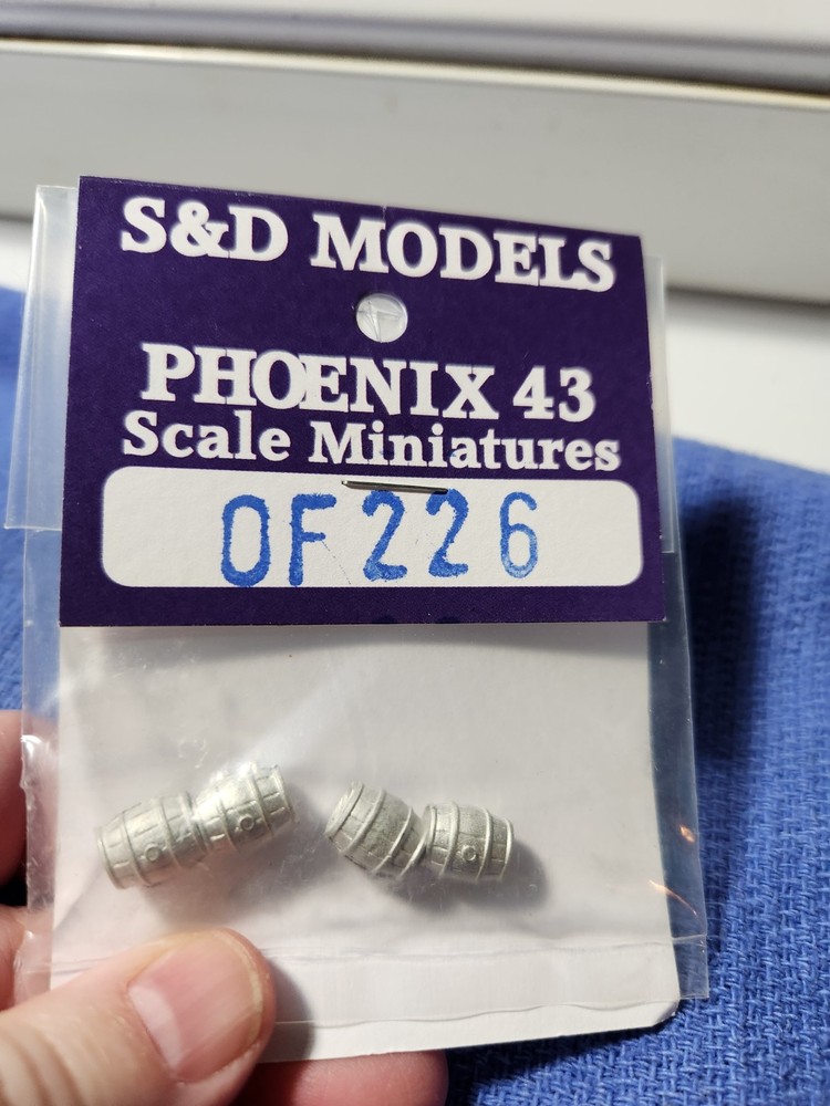S&D Models Phoenix 43-OF 226-Four small casks
