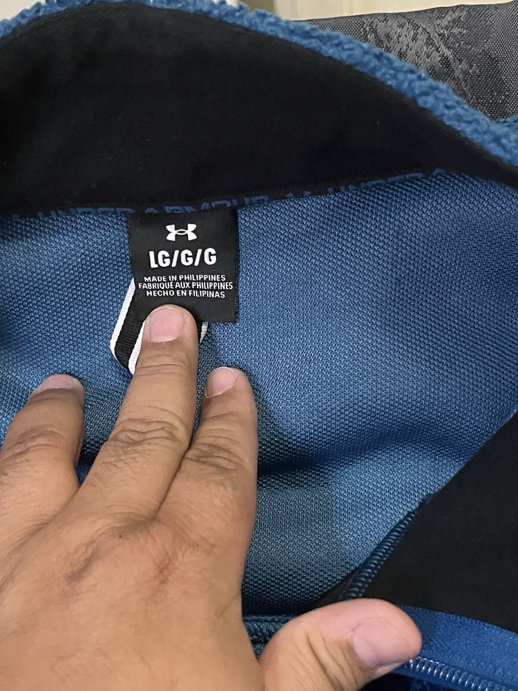 Large Under Armour jacket Men’s