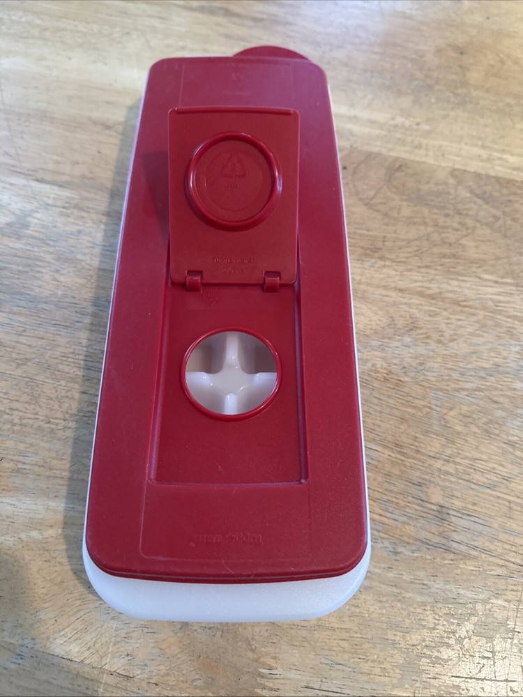 1 Tupperware Ice Cube Trays Fresh & Pure Red Pour Through Lid
