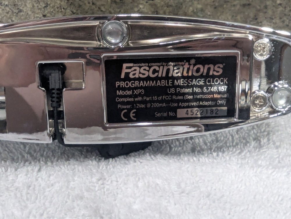 Vintage Fascinations XP3 Programmable Floating Message Clock Calendar w/ Box EUC