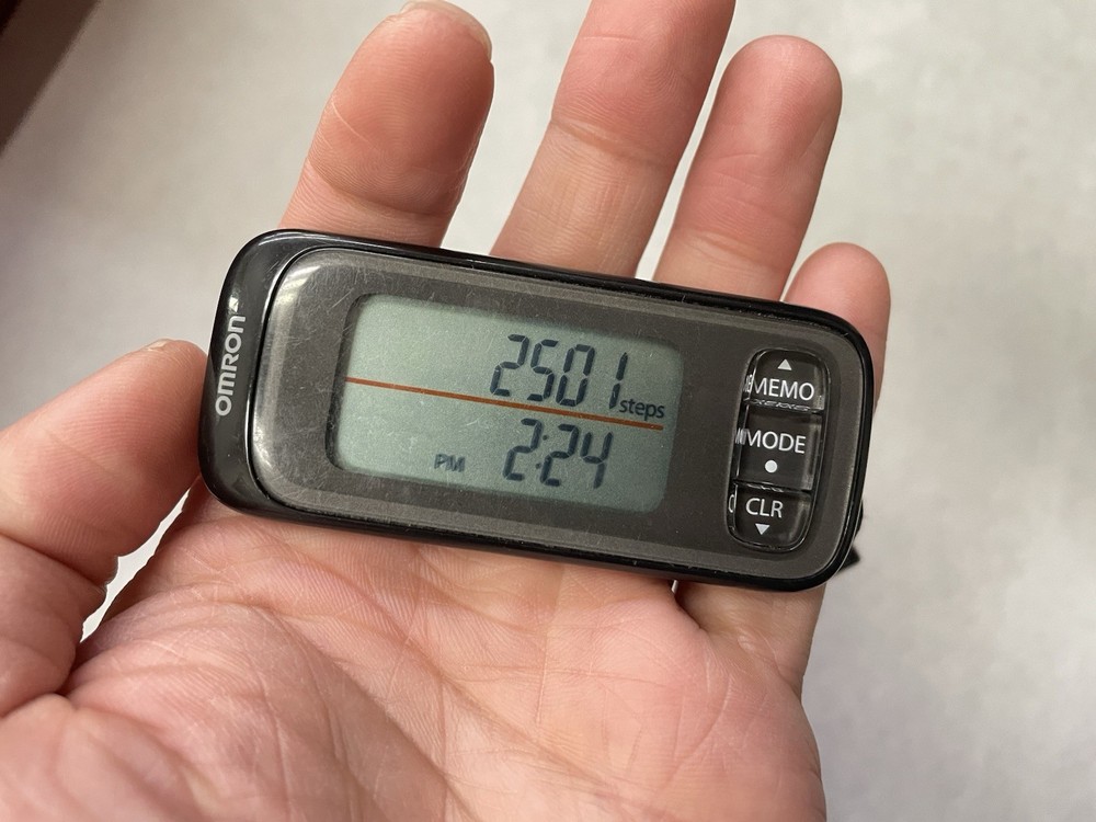 Omron HJ-303 Tri-Axis Pocket Pedometer - Tested