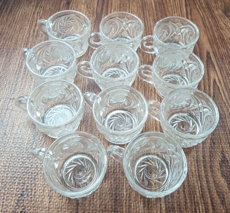 Punch Glasses Set of 11 EUC