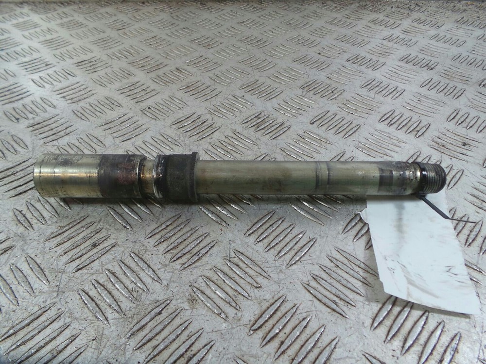 2009 SUZUKI GSR  Front Spindle
