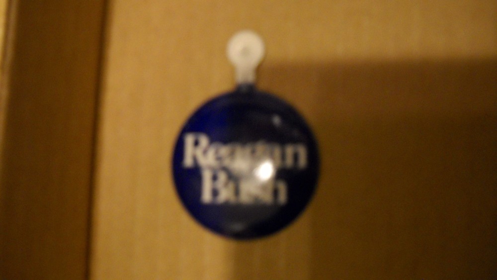 Reagan Bush political pin (collar tab)