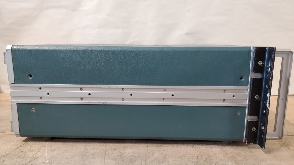 Fluke 3330B Programmable Constant Current Constant Voltage Calibrator