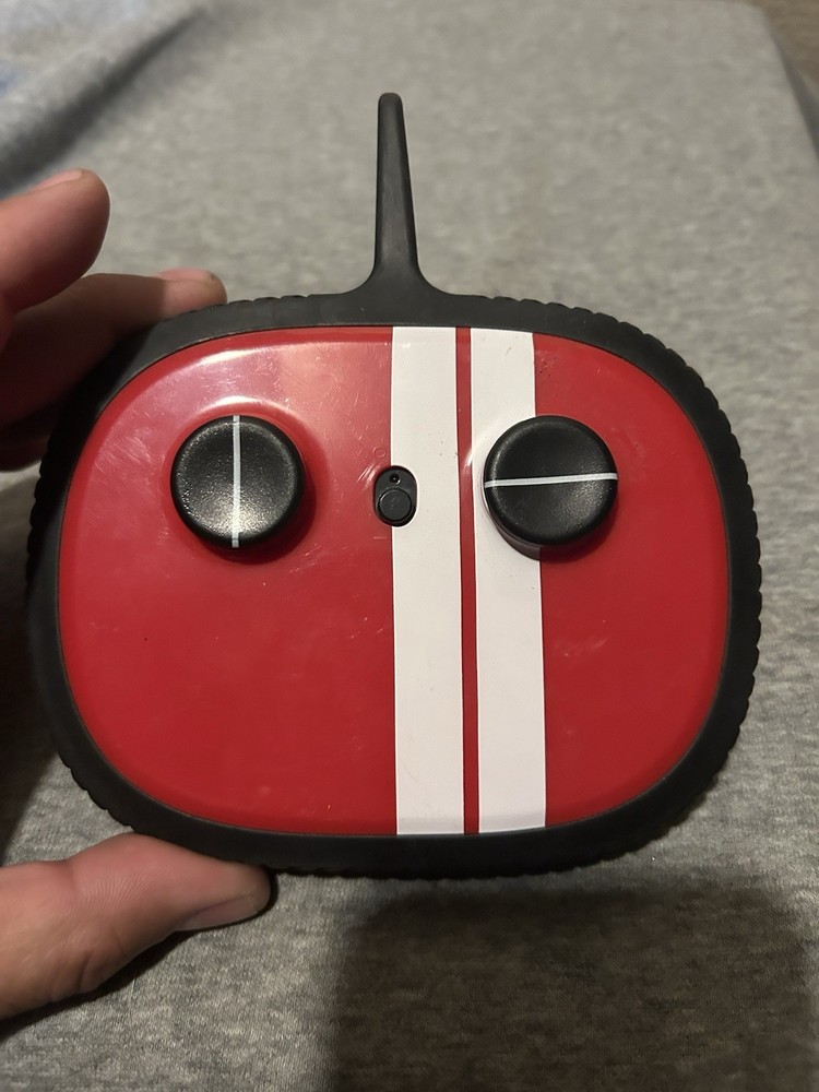 Sharper Image Road Rage Speed Bumpers Red  Remote Control Only Tested