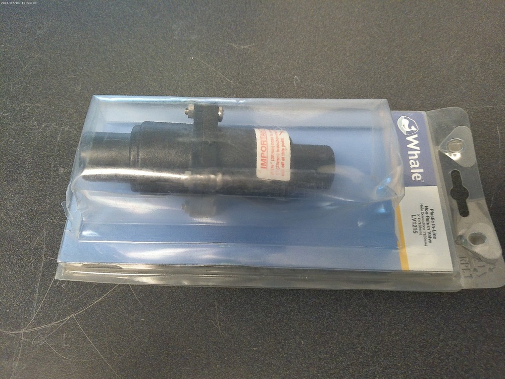 Whale LV1215 Plastic In line Non-Return Valve BIN0365