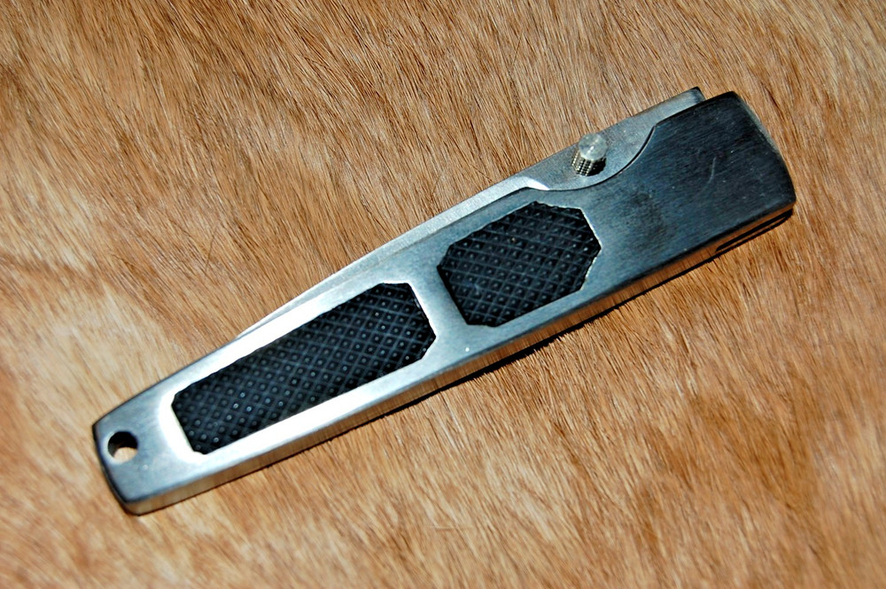 Three Heart EDC Liner Lock Pocket Knife - NEW