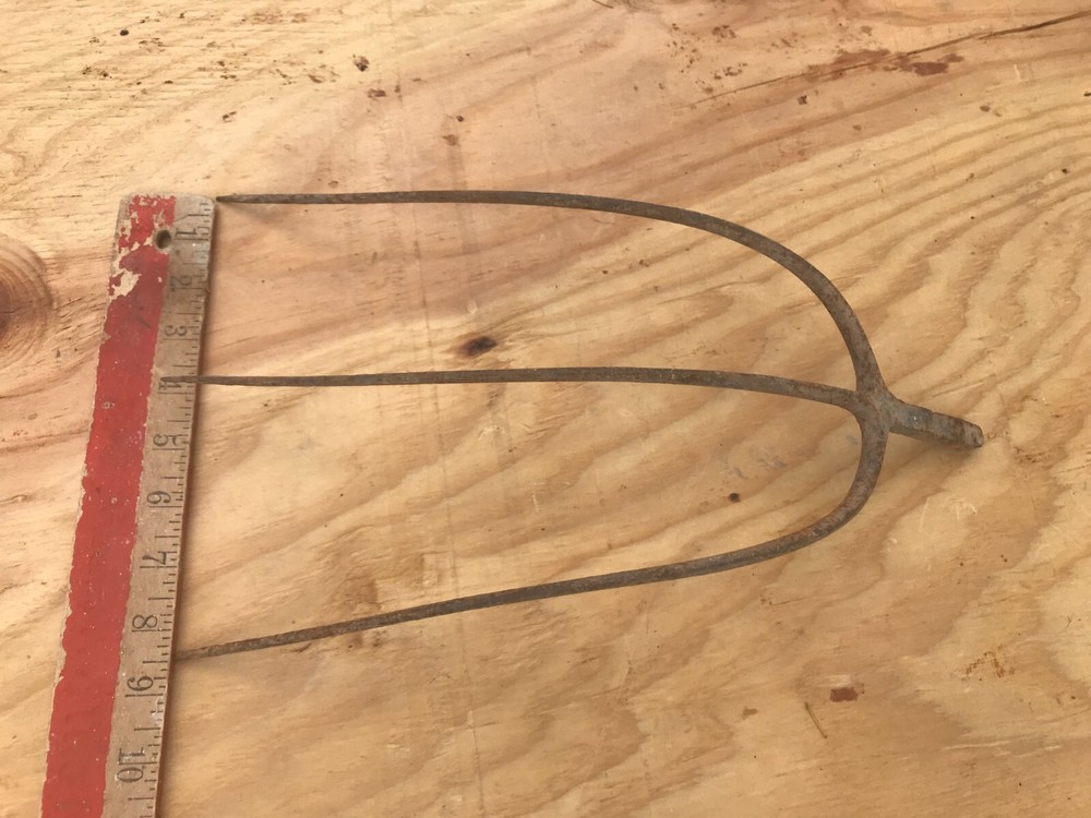 Fork Rake Head 3 Thines Rusty Rustic no handle Original Vintage Primitive Metal