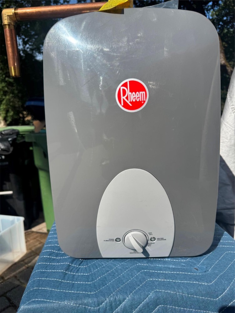 Rheem 6 Gal. 120-Volt Plug-In MiniTank Point of Use Electric Water Heater