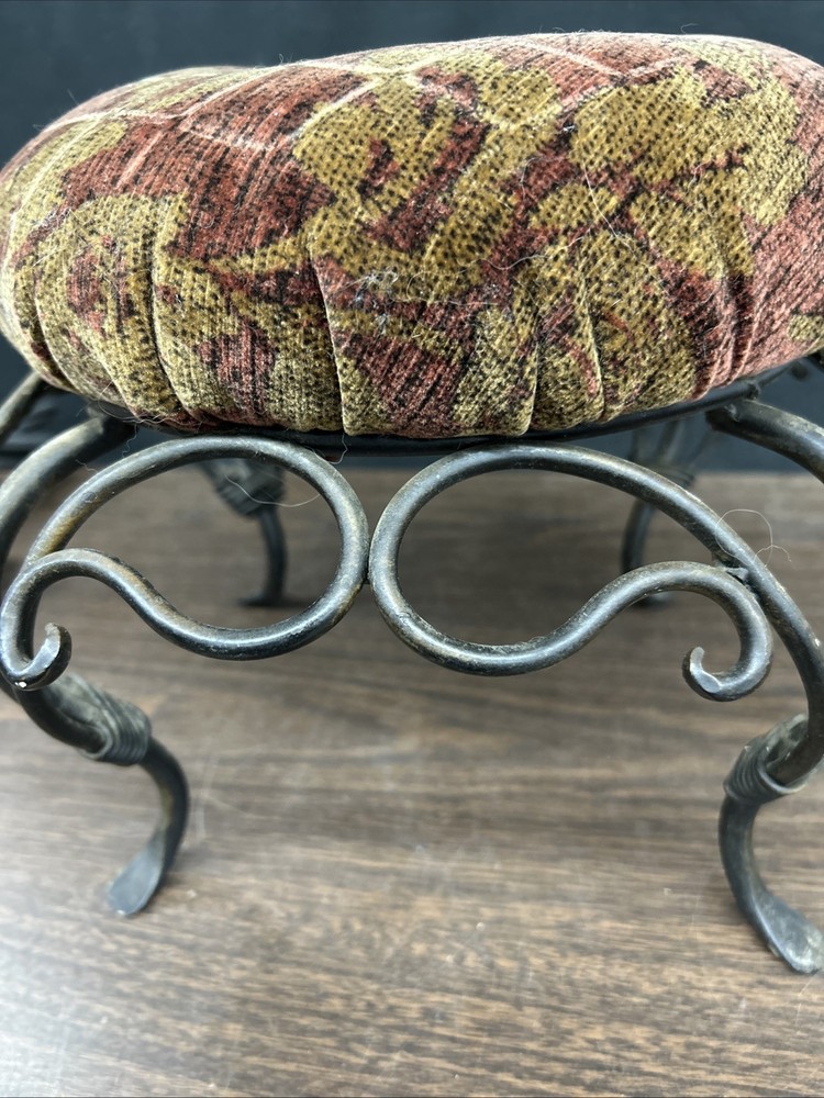 Black Metal Foot Stool / Stool