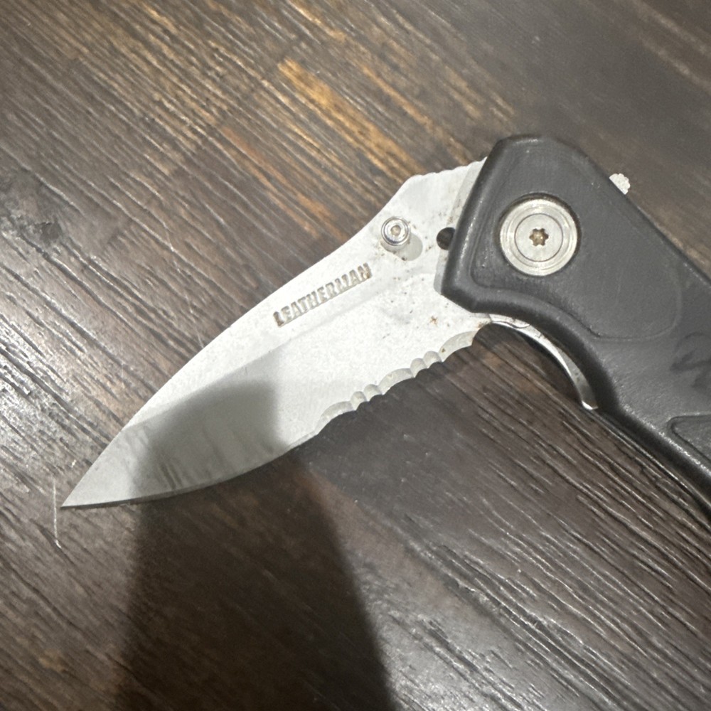 Leatherman Pocket Knife